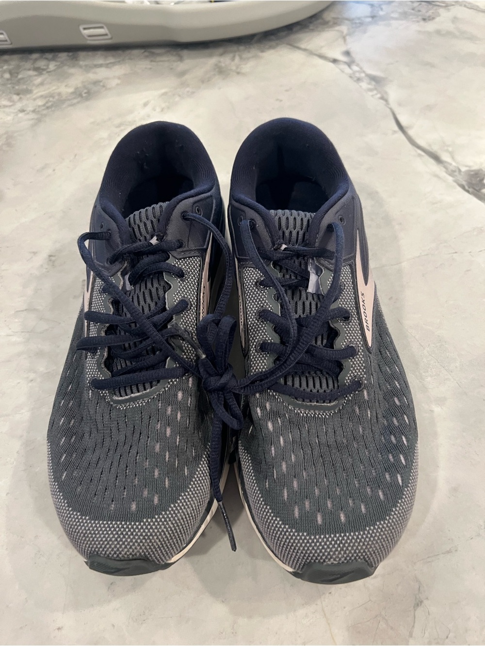 Brooks Dyad 11 Alloy/Blackened Pearl  running shoes men’s 10.5